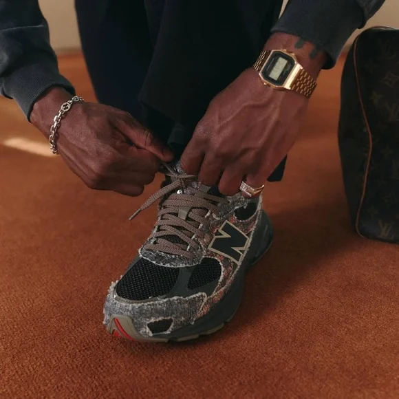 JFG 2010 “Hand-Me-Downs” New Balance Sneakers in Black and Gray - Picture 1 of 3